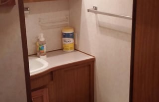 33-foot Chateau Travel Trailer w/real Queen bed. Home away from home delivered to you! Clean & safe!