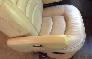 Beautiful Diesel Coach w/ Awesome Open Floor Plan w/ Perfect 5 Star Reviews Available for the Races!