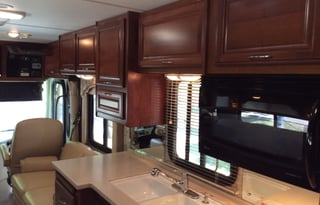 Beautiful Diesel Coach w/ Awesome Open Floor Plan w/ Perfect 5 Star Reviews Available for the Races!