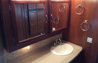 Beautiful Diesel Coach w/ Awesome Open Floor Plan w/ Perfect 5 Star Reviews Available for the Races!