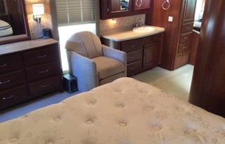 Beautiful Diesel Coach w/ Awesome Open Floor Plan w/ Perfect 5 Star Reviews Available for the Races!