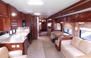 Beautiful Diesel Coach w/ Awesome Open Floor Plan w/ Perfect 5 Star Reviews Available for the Races!