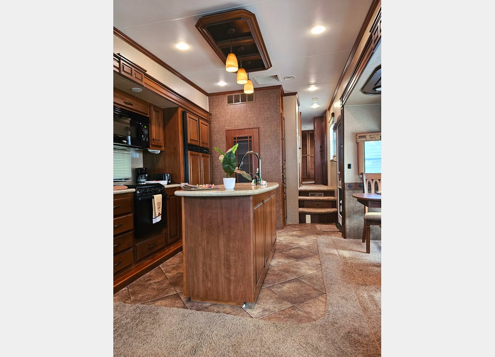 Fifth Wheel rentals in Florien