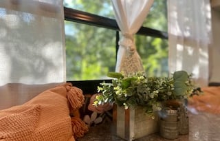 2016 Winnebago ultra lite 28BDHS