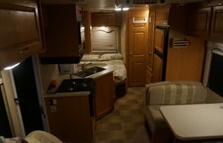 Sleeps 5 - clean, fresh and easy to use