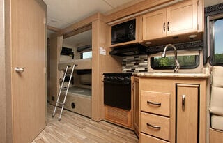 2018 Thor Motor Coach ACE 30.2