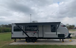 2021 Forest River Wildwood Ultra Lite fully equipped top of the line model