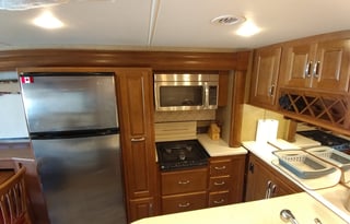 Luxury RV with new upgraded power captains chairs!