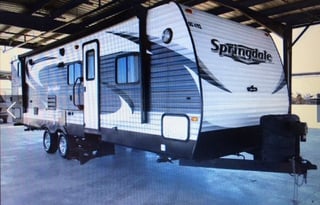 Big family camping... One week rental or longer please