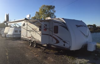 Roomy Bunkhouse with full outdoor kitchen