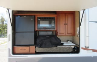 Roomy Bunkhouse with full outdoor kitchen