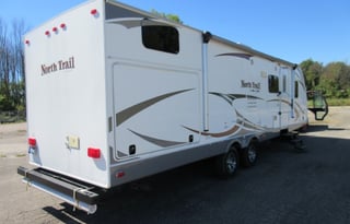 Roomy Bunkhouse with full outdoor kitchen