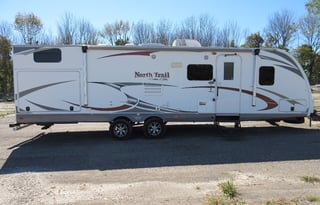 Roomy Bunkhouse with full outdoor kitchen