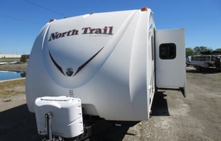 Roomy Bunkhouse with full outdoor kitchen