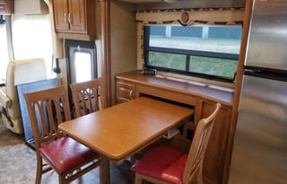 Luxury RV with new upgraded power captains chairs!