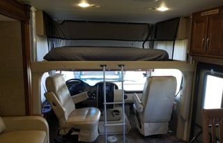 Luxury RV with new upgraded power captains chairs!