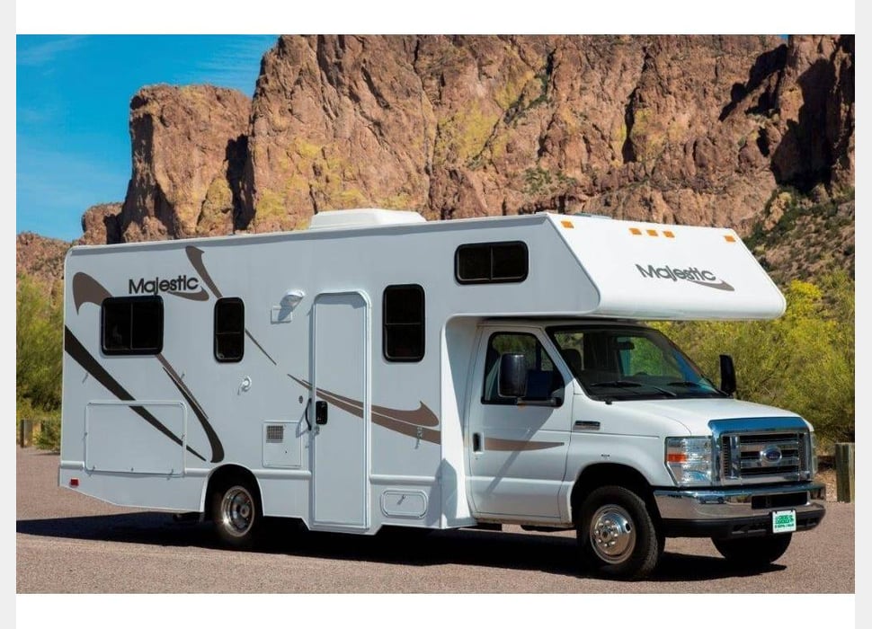 Class C Motor Home rentals in Bakersfield