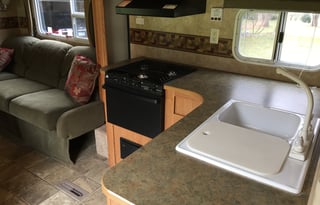 Fun Family Bunkhouse - Easy Rolling, Easy Setup