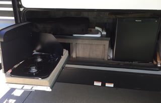 2017 Surveyor 245 BHS   Delivery available. Generator available.