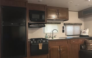 AGA 2 -	2017 Jayco Jay Flight SLX 245RLSW