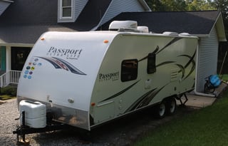 Ultra-Lite Keystone Passport 238ML (SUV towable).