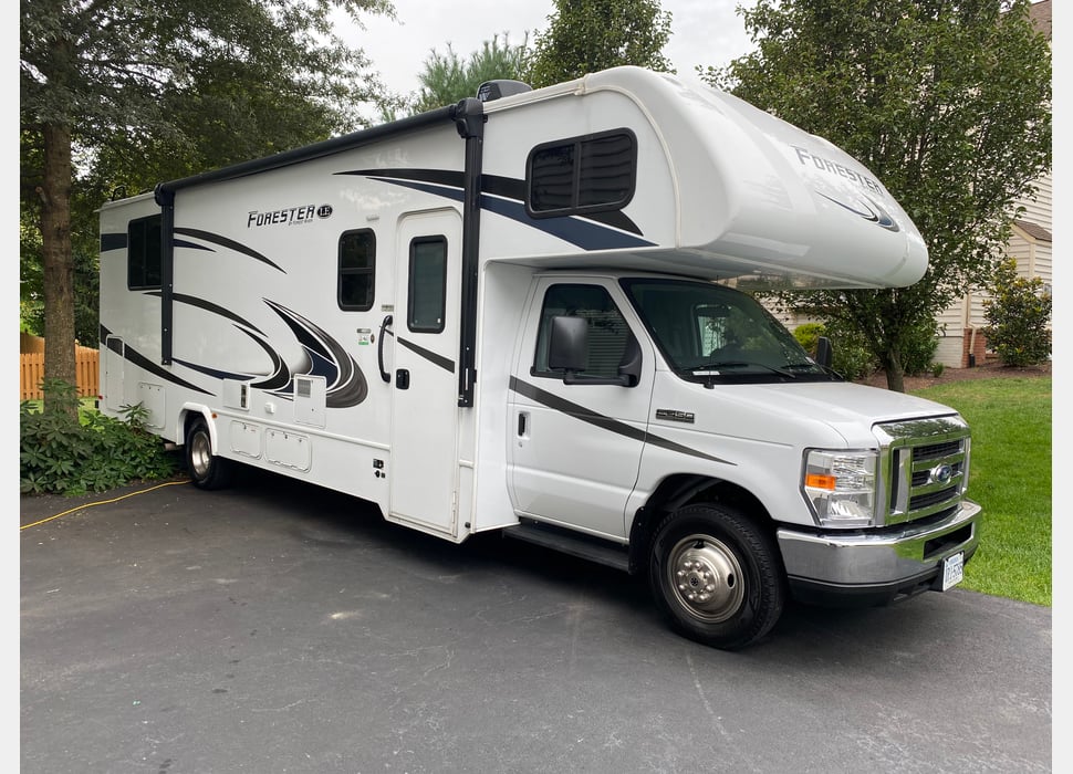 Class C Motor Home rentals in Warrenton
