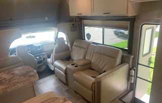 2021 Thor Motor Coach Chateau 28Z