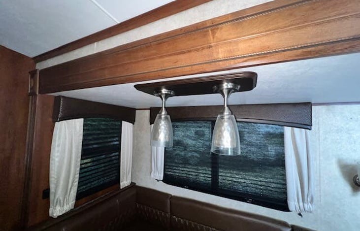 Over dinette lighting