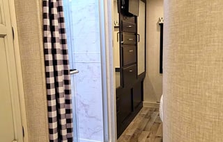 Roomy 2022 Jayco Greyhawk