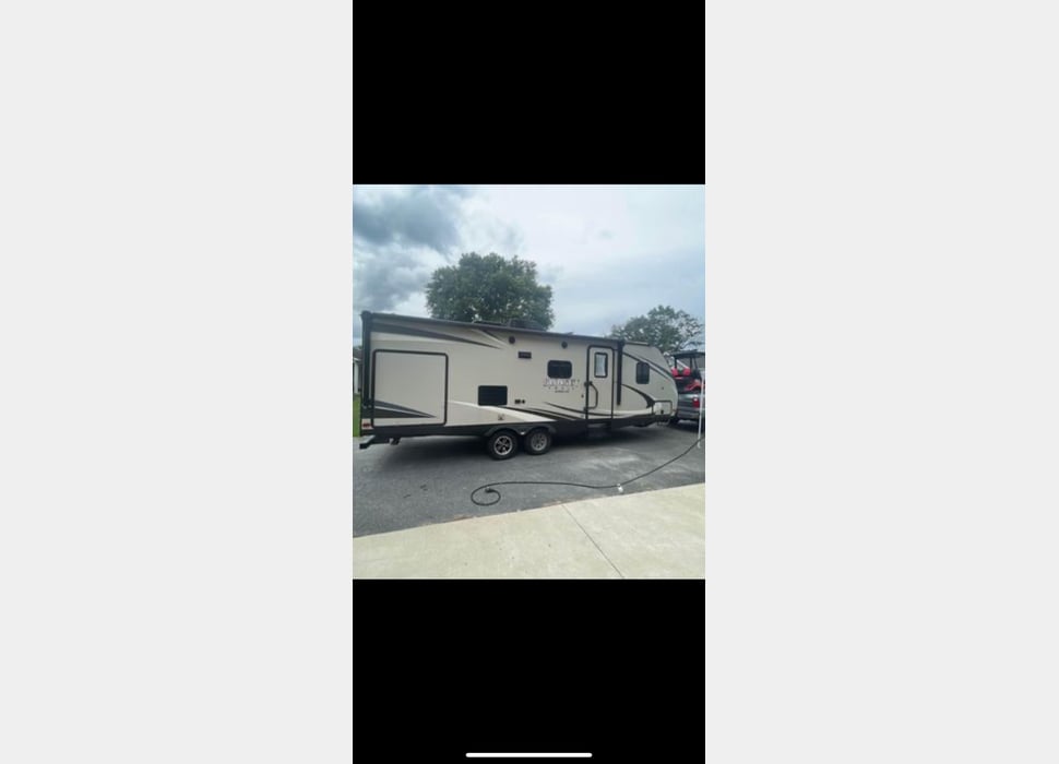 Travel Trailer rentals in Essex