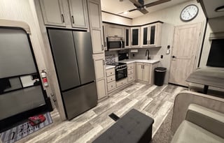 An RV With Two Full Bathrooms?  Yes Please!