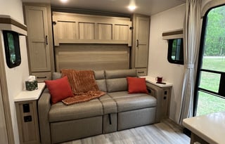 Bigfoot's Nicely Equipped Comfy Camper Rental!