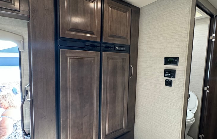 Double sided refrigerator hold enough for 3 days or more.