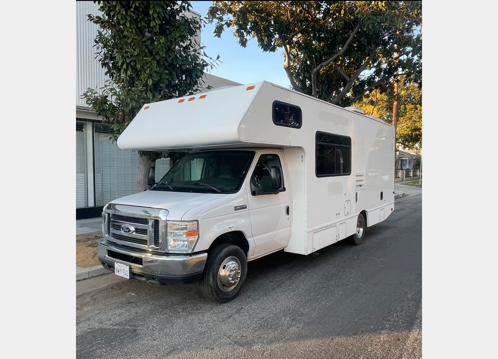 Class C Motor Home rentals in Ventura