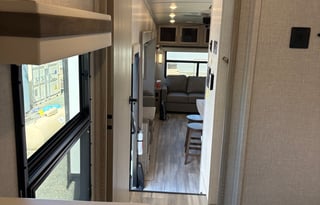 Pet friendly! clean cozy & ready for adventure