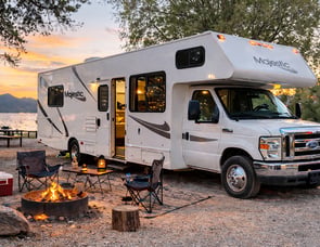 Thor Motor Coach Four Winds Majestic 28A