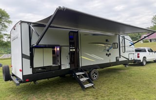 Red River Gorge Alpha Wolf Camper | Pet Friendly