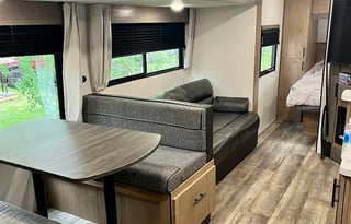 "Rushmore" Happy Glamper *Delivery Only*