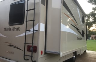 2016 Family Fun in Winnifred the Minnie Winnie!!!!