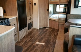 2017 Launch Grand Touring 299BHS