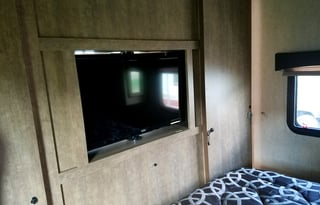 2017 Launch Grand Touring 299BHS