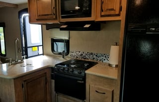 2017 Launch Grand Touring 299BHS