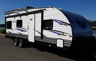 2017 Forest River 211SSXL Travel Trailer / Toyhauler