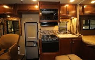 24' Thor Freedom Elite is a breeze to drive!