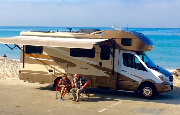 Whether in the Rocky mountains, Yellowstone, Moab-Zions or along the Beautiful Pacific ocean, this RV will be an excellent home away from from. Perfect size