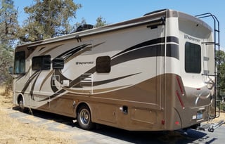 Class A - 2016 Windsport 29M - has everything