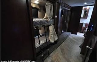 Holiday Rambler Vacationer "Holly" [MI] w/ MBA ins