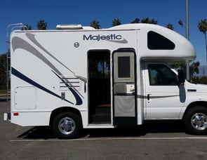 Thor Motor Coach Four Winds 19G