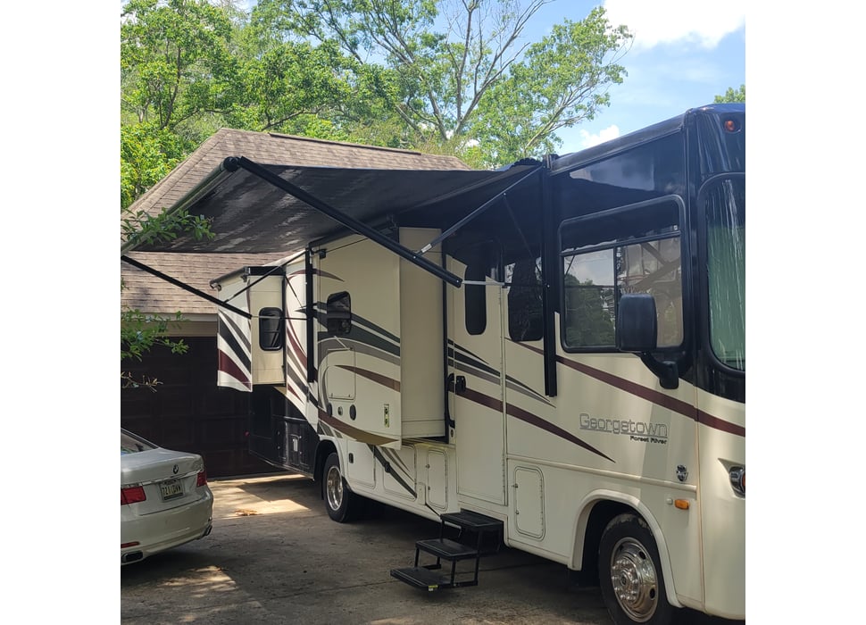 Class A Motor Home rentals in Zachary