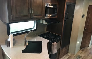 2017 KEYSTONE OUTBACK 324CG